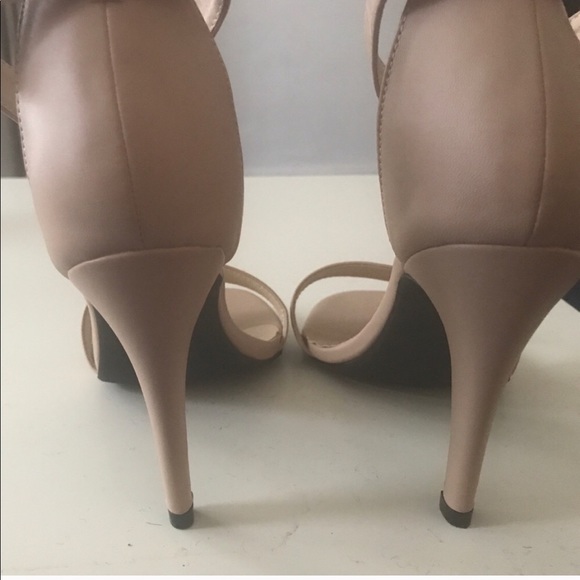 Cream Heels - Picture 3 of 3